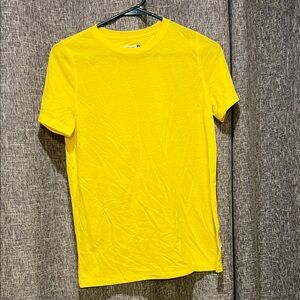 Magellan Outdoors Bright Yellow Short Sleeve Tee